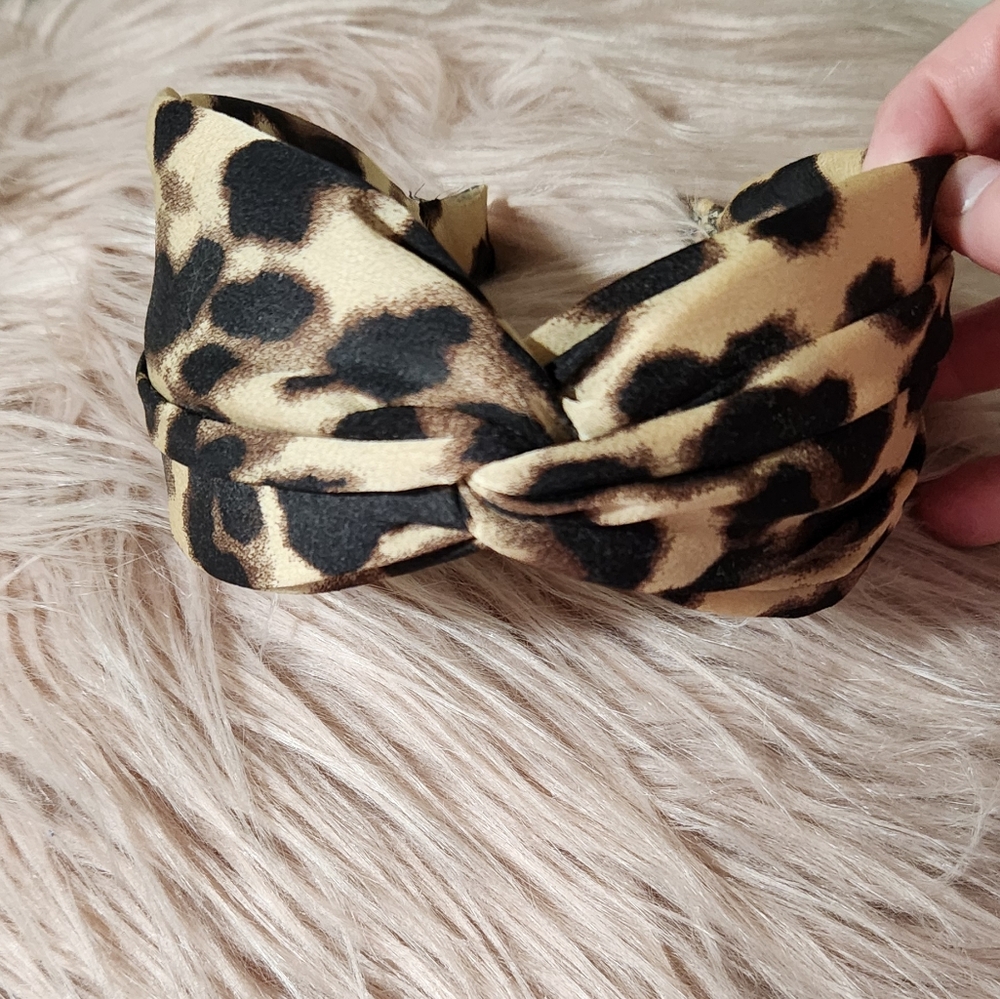Headband - Picture 2 of 3